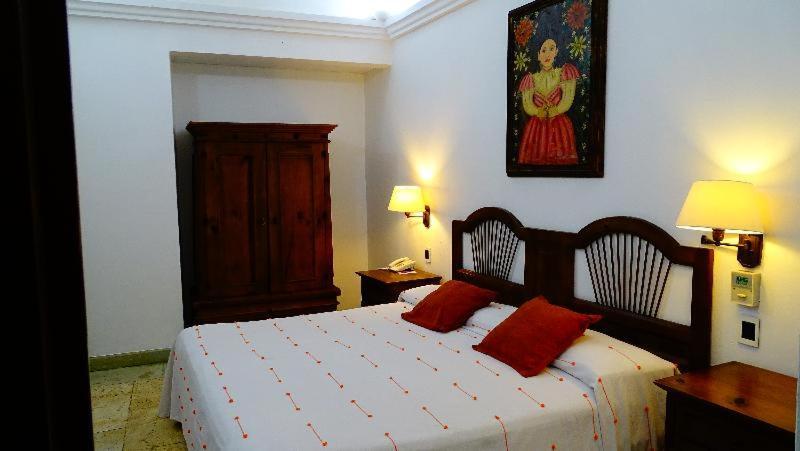 Hotel Aitana Oaxaca Szoba fotó